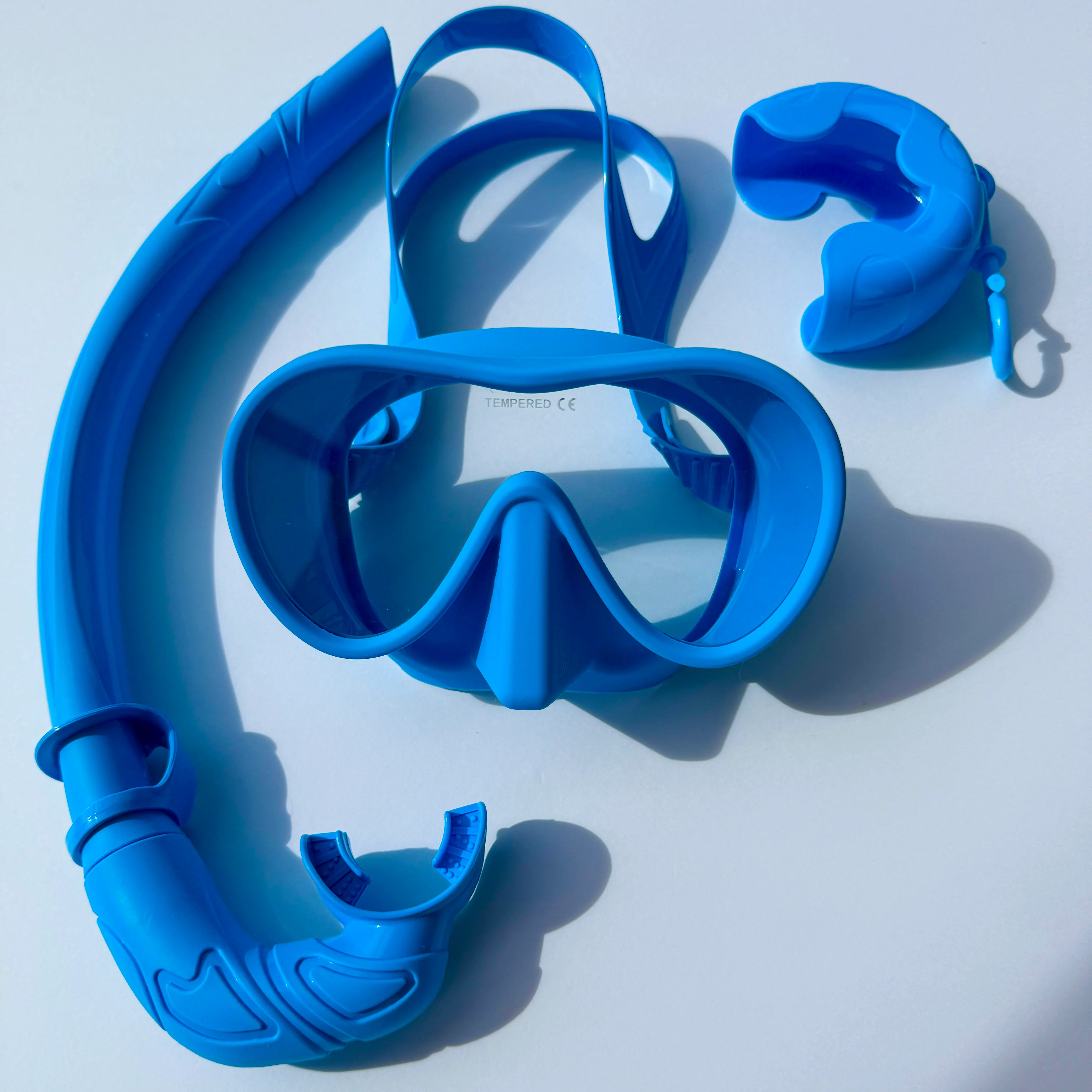 Soft Silicone Mask & Compact Snorkel Set - Image 3